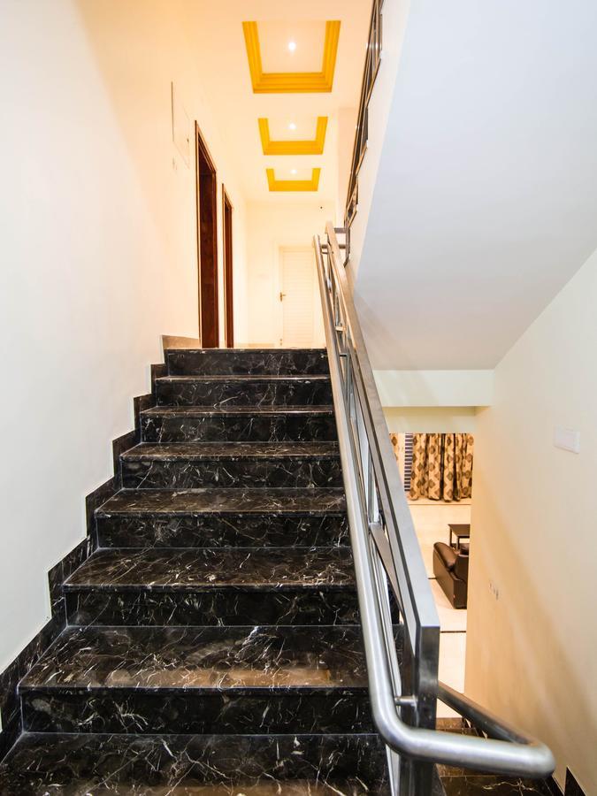 Iris Comfort Inn Chennai Bagian luar foto
