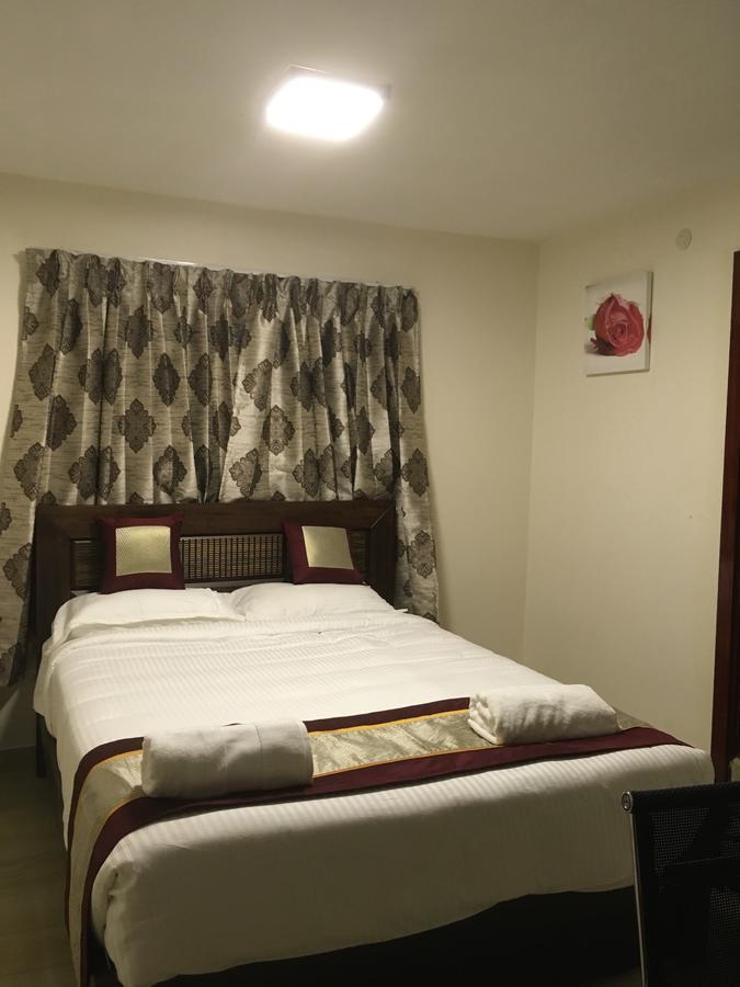 Iris Comfort Inn Chennai Bagian luar foto